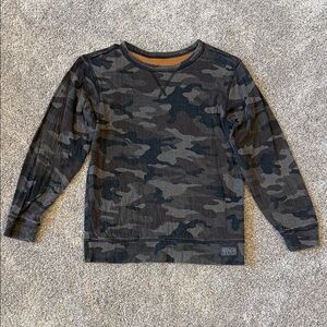GAP Black and Gray Camouflage Long Sleeve Shirt